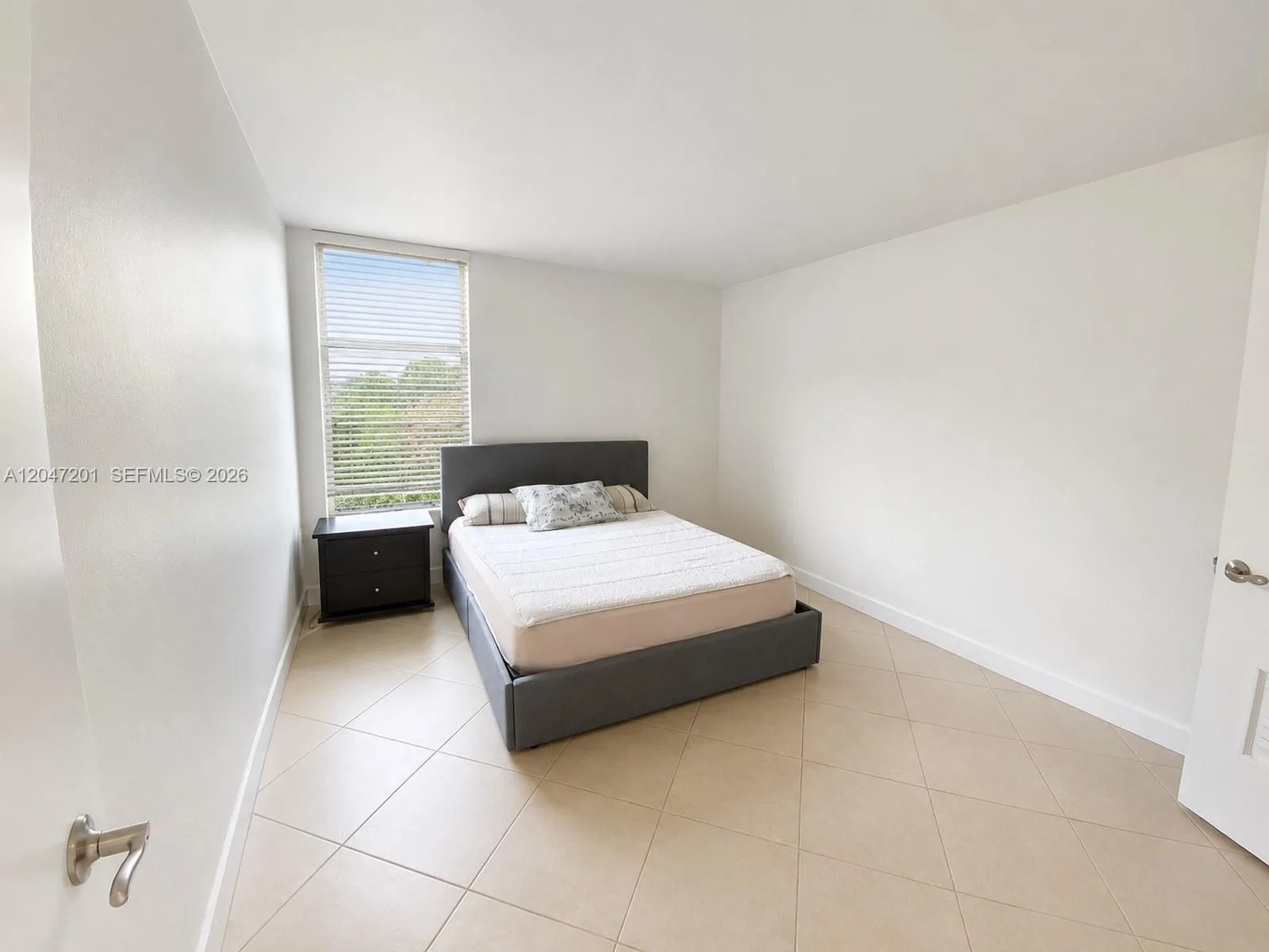 8870 Fontainebleau Blvd # 106, Miami, FL 33172 photo 7