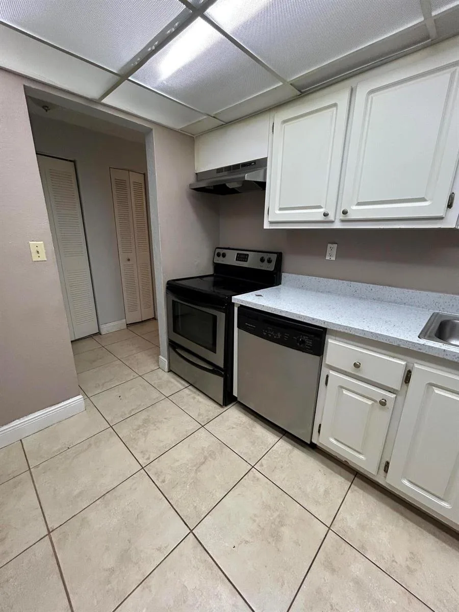 1805 Sans Souci Boulevard # 507, North Miami, FL 33181