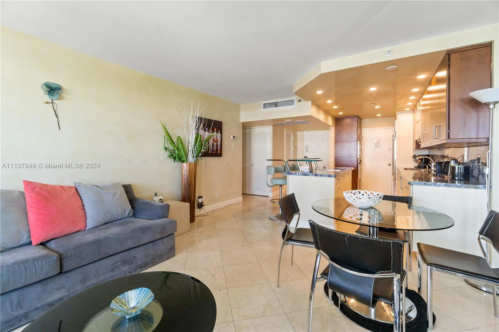 100 Lincoln Rd # 1533, Miami Beach, FL 33139 photo 2