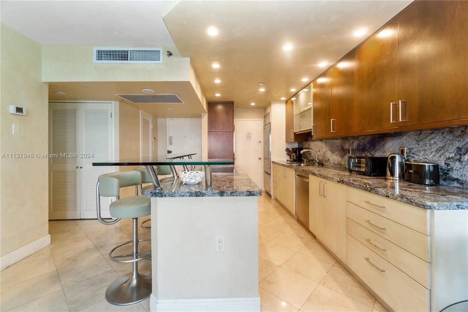 100 Lincoln Rd # 1533, Miami Beach, FL 33139 photo 7
