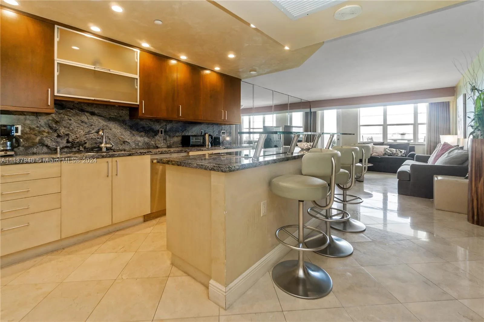 100 Lincoln Rd # 1533, Miami Beach, FL 33139 photo 9
