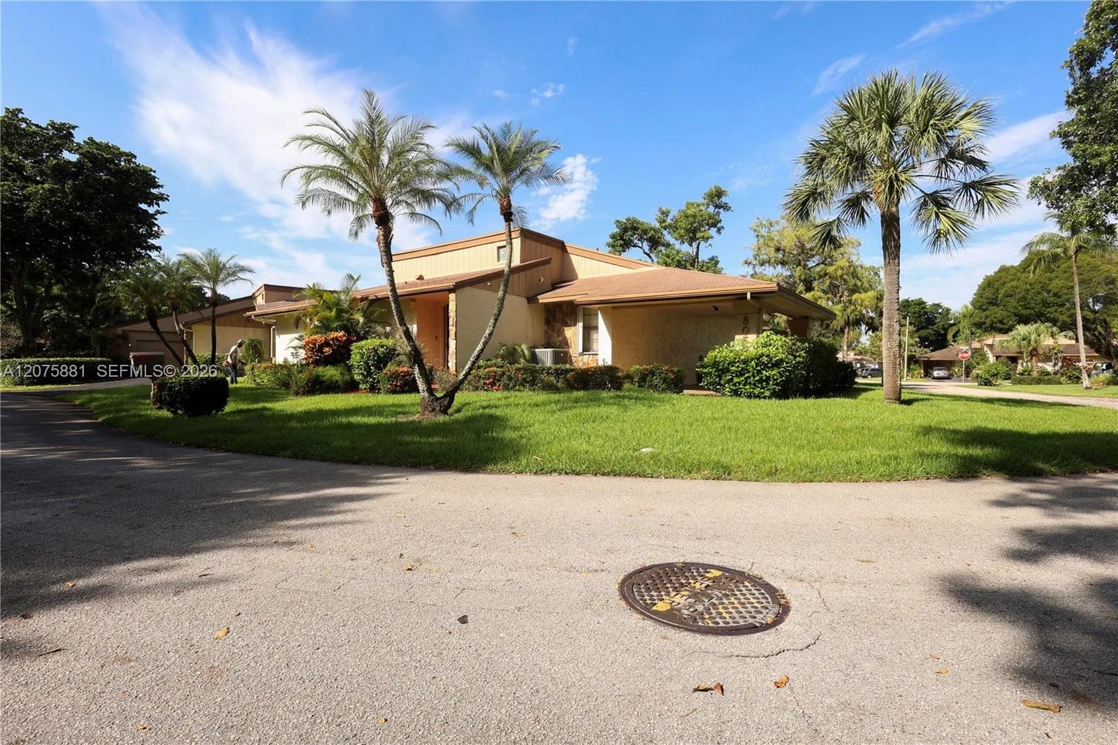8050 Palmetto Palm Cir # 55, Tamarac, FL 33321 photo 3