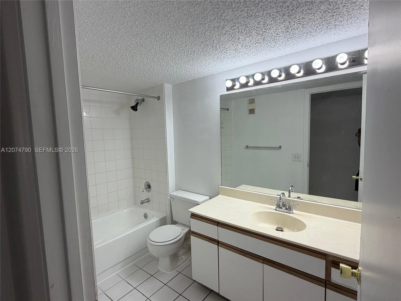 4015 W Mcnab Rd # D209, Pompano Beach, FL 33069 photo 11