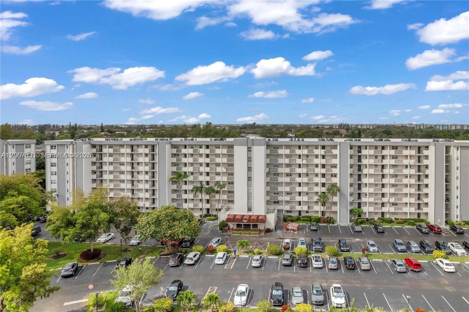 5900 NW 44th St # 405, Lauderhill, FL 33319