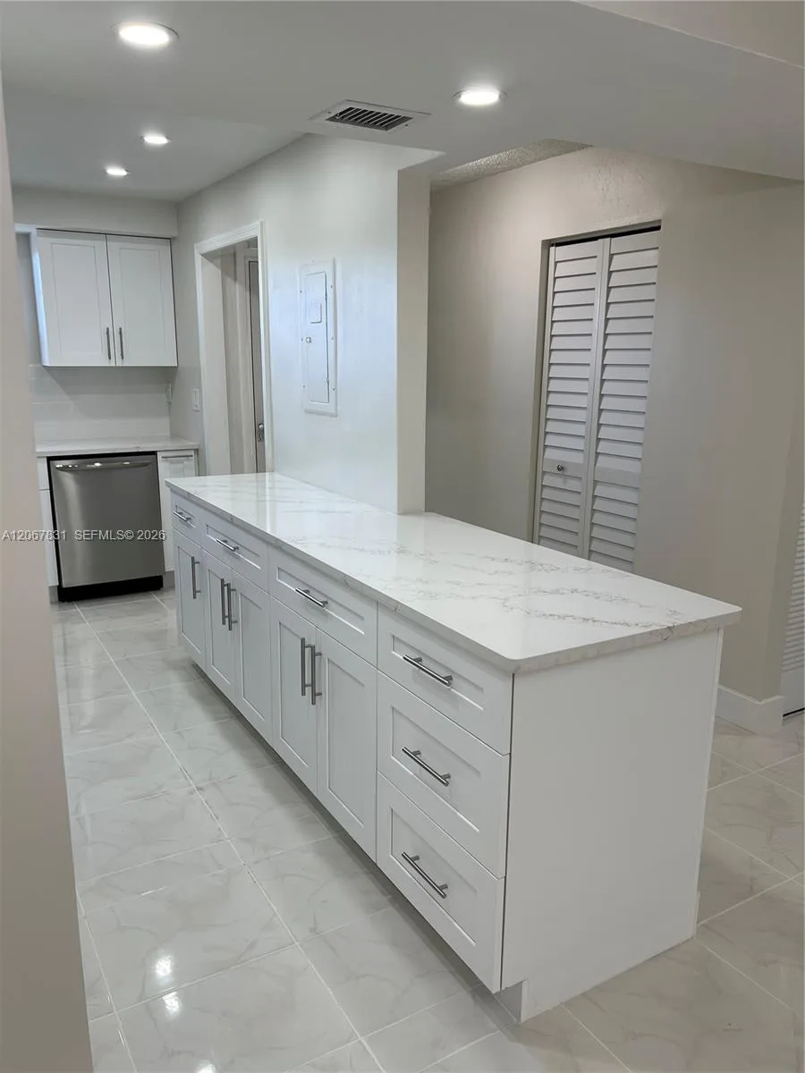 5900 NW 44th St # 405, Lauderhill, FL 33319 photo 4