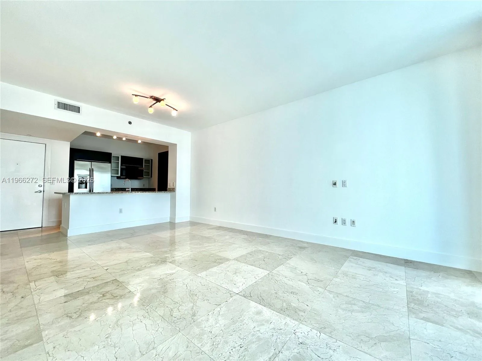 950 Brickell Bay Dr # 3903, Miami, FL 33131 photo 11