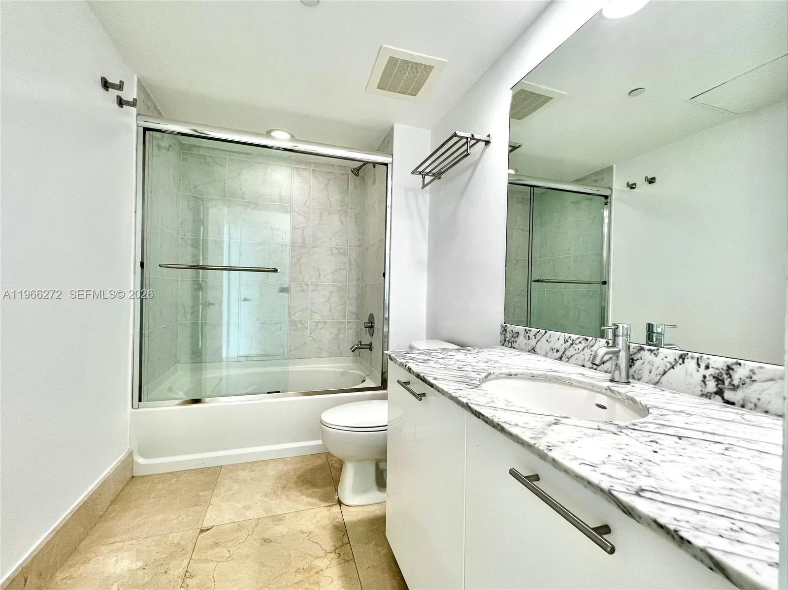950 Brickell Bay Dr # 3903, Miami, FL 33131 photo 13