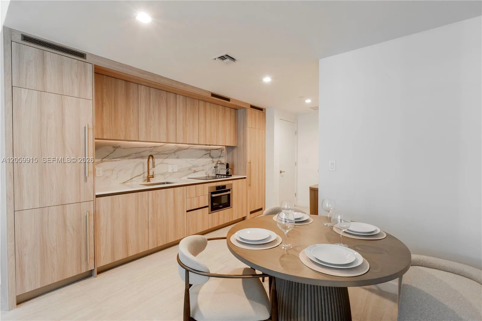 77 SE 5th St # 1910, Miami, FL 33131 photo 4
