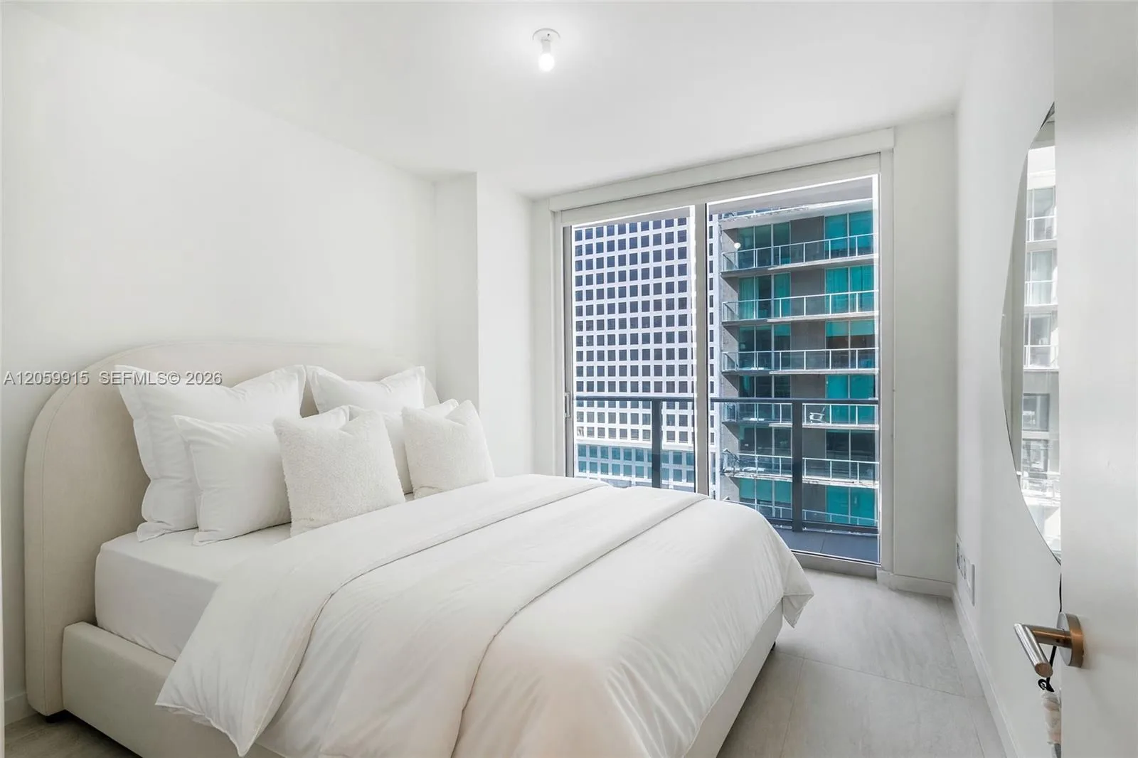 77 SE 5th St # 1910, Miami, FL 33131 photo 6