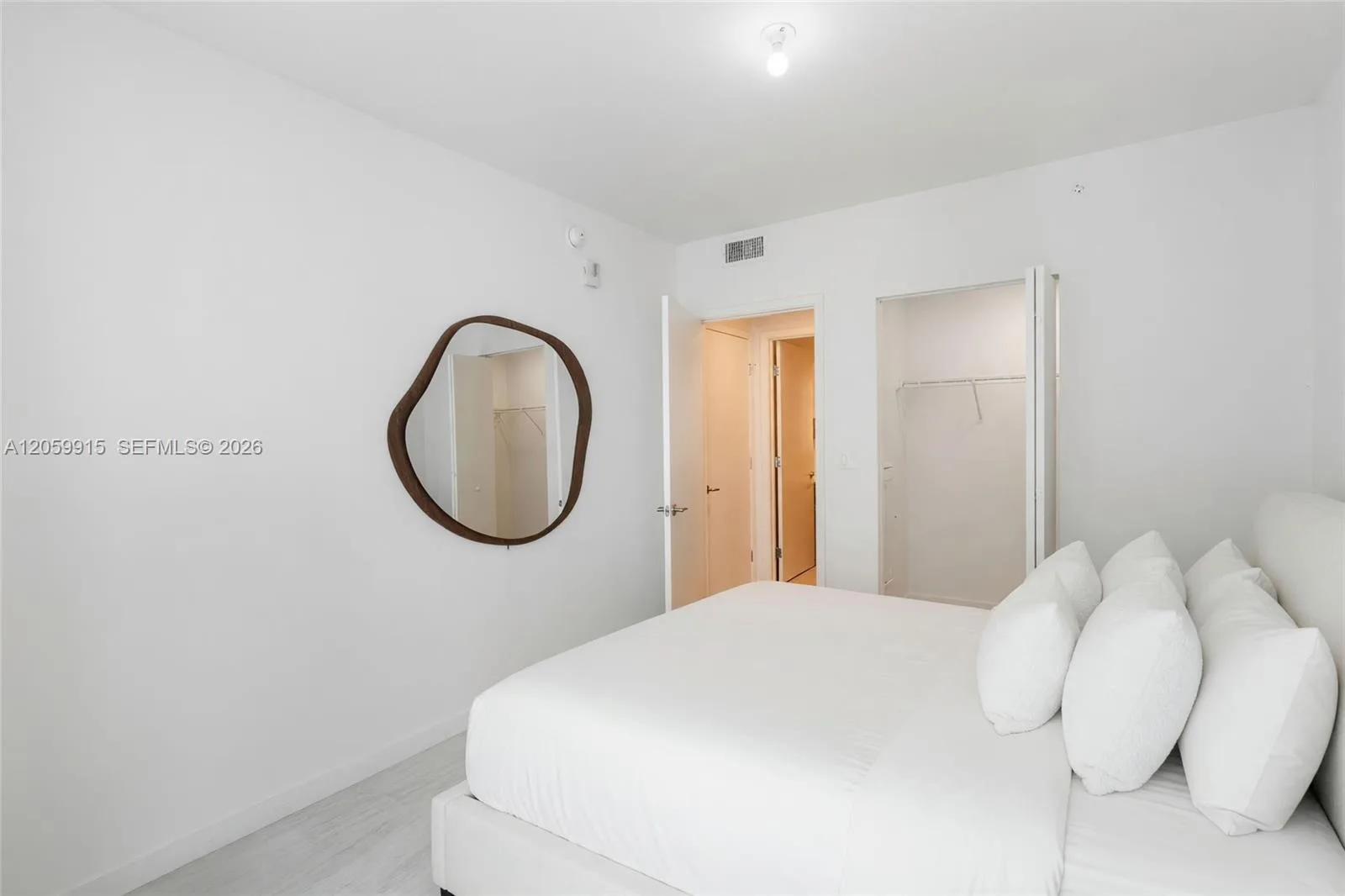 77 SE 5th St # 1910, Miami, FL 33131 photo 7