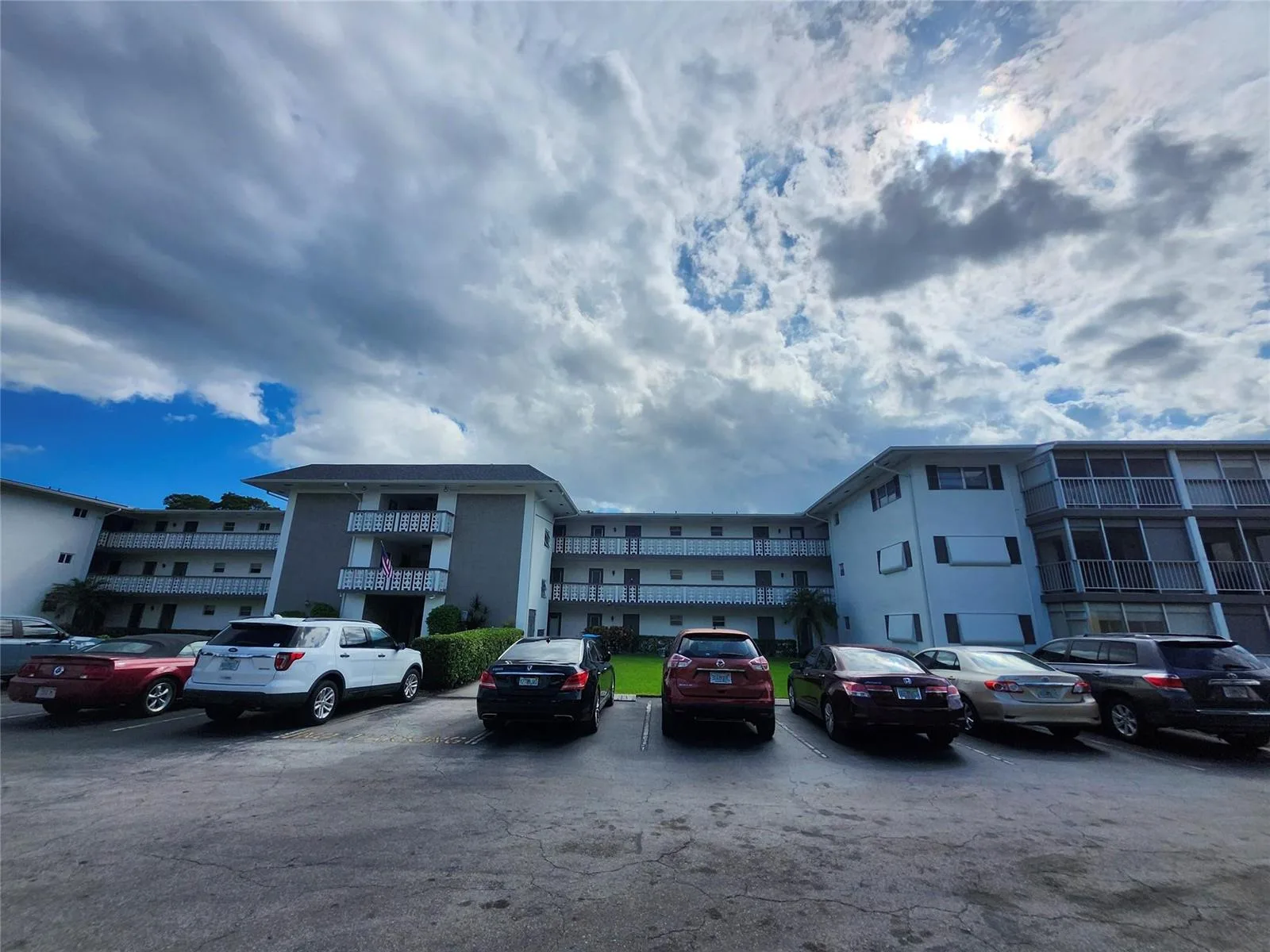 1201 Hillcrest Court # 105, Hollywood, FL 33021
