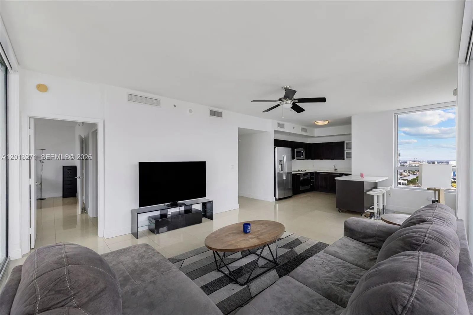 90 SW 3rd St # 2504, Miami, FL 33130 photo 12