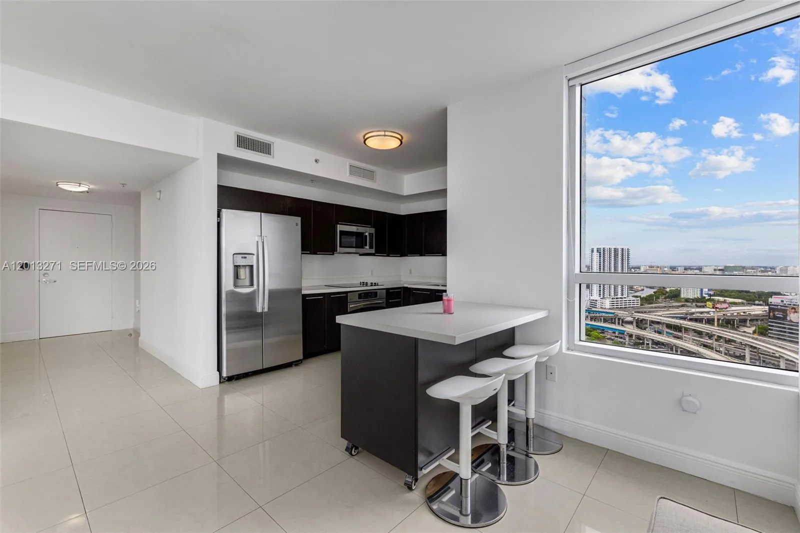90 SW 3rd St # 2504, Miami, FL 33130 photo 3