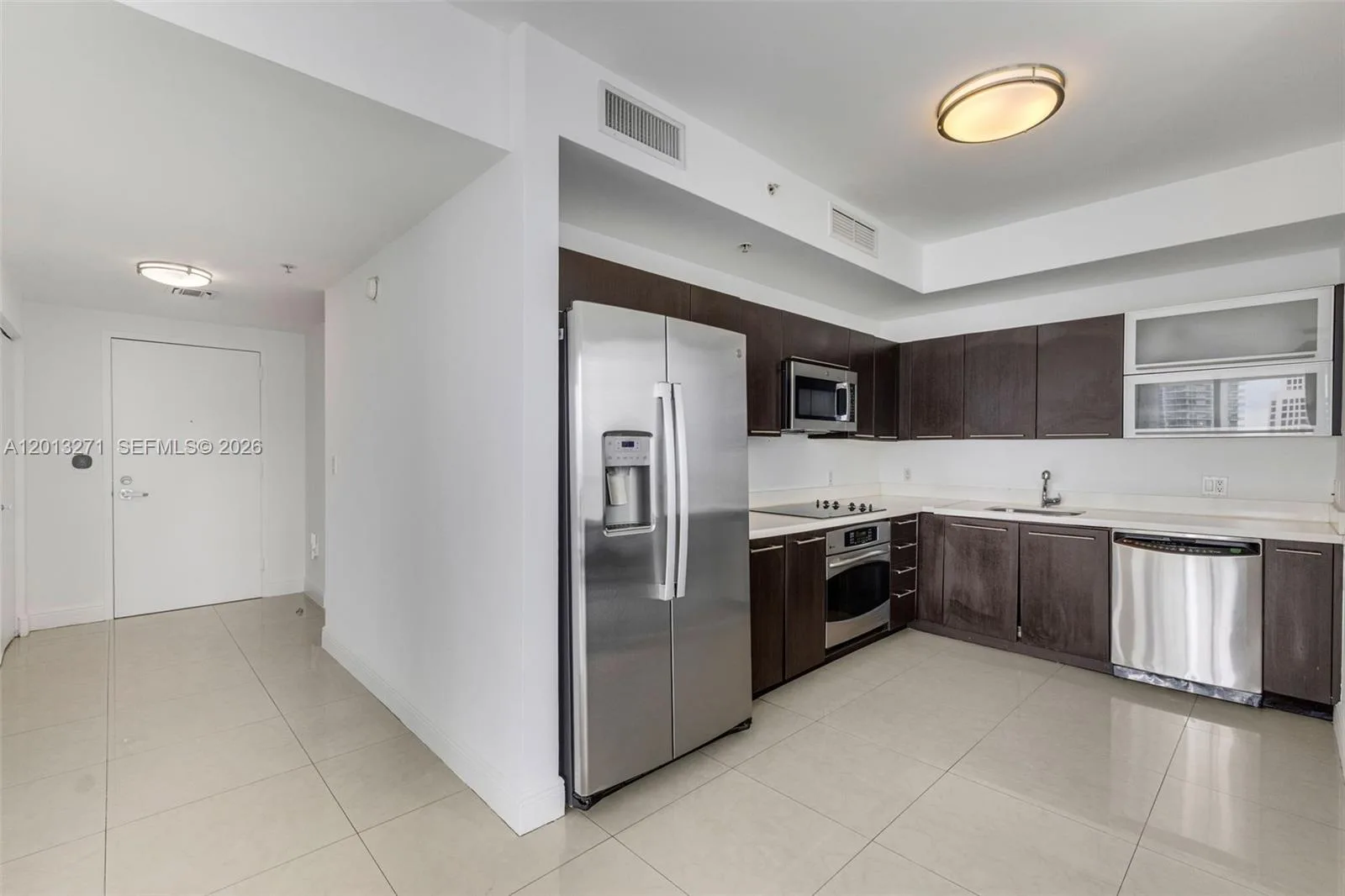 90 SW 3rd St # 2504, Miami, FL 33130 photo 5