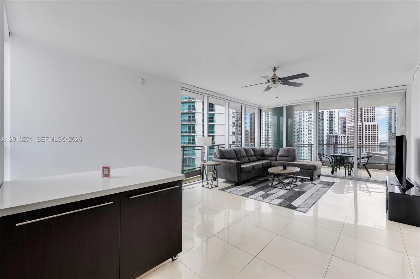 90 SW 3rd St # 2504, Miami, FL 33130 photo 6