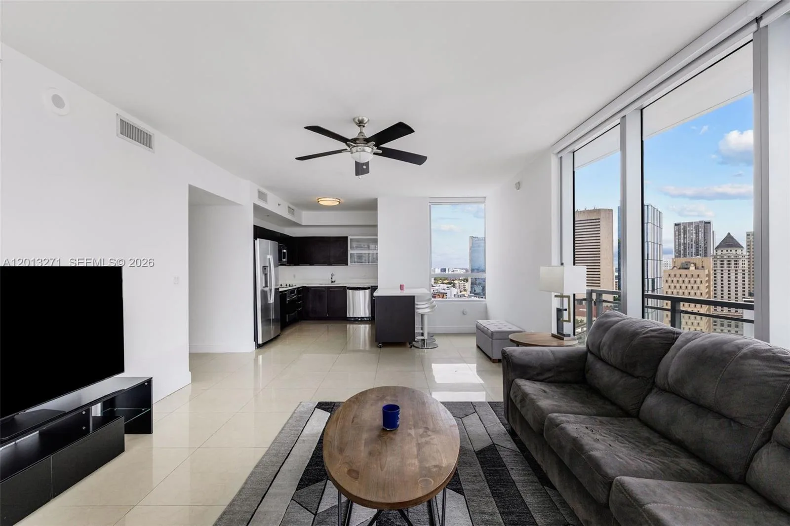 90 SW 3rd St # 2504, Miami, FL 33130 photo 7
