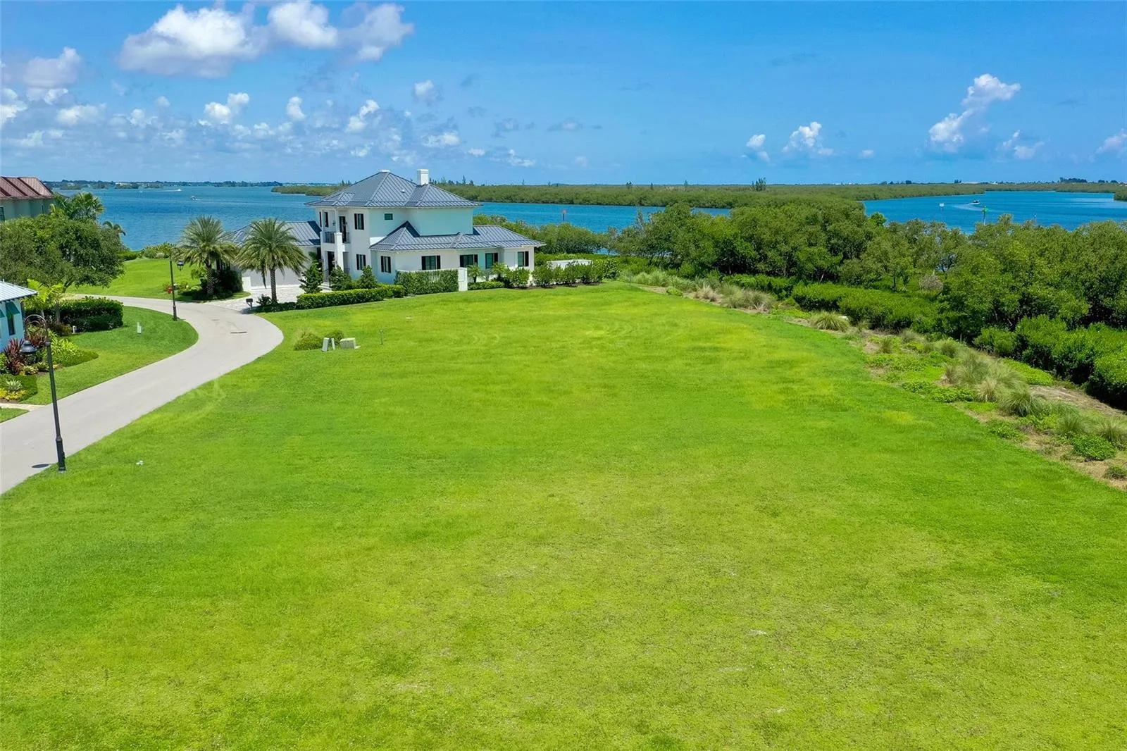 9260 E Marsh Island Drive, Vero Beach, FL 32963 photo 5