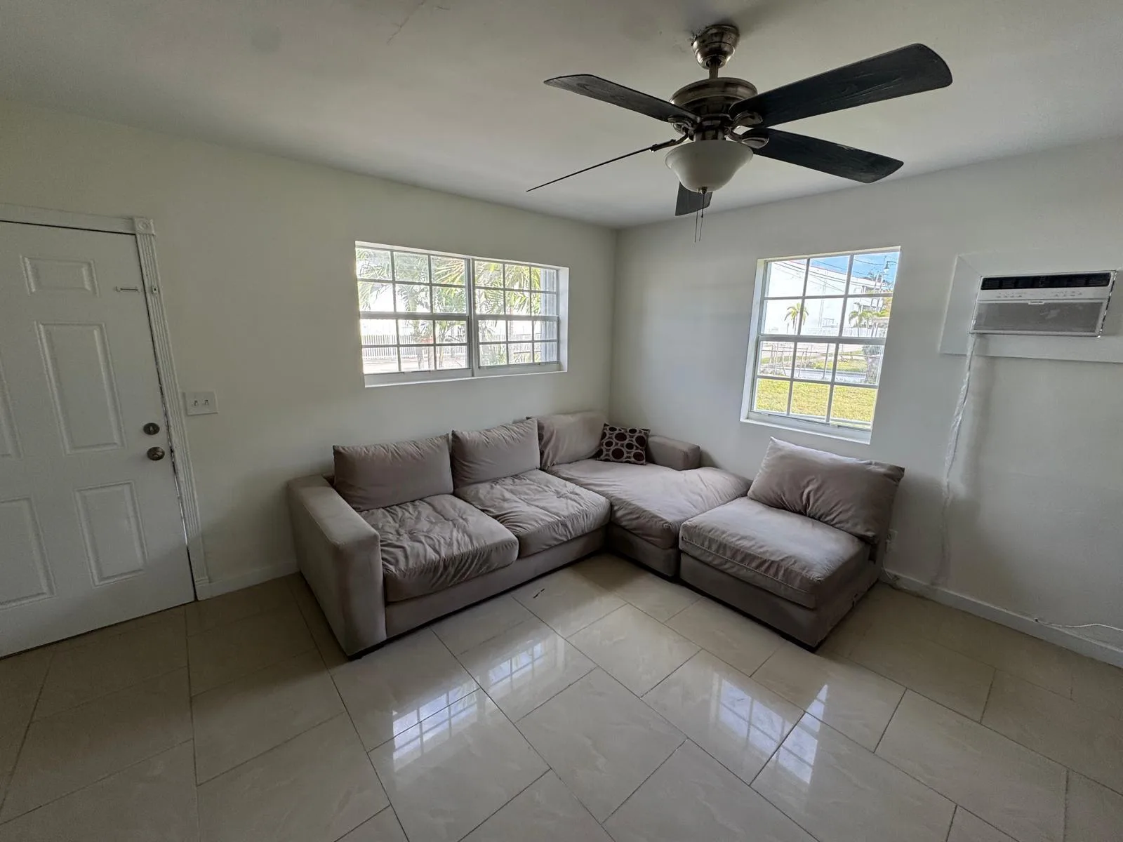 1042 Foster Road, Hallandale Beach, FL 33009 photo 10