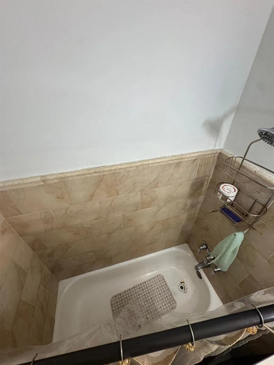 1042 Foster Road, Hallandale Beach, FL 33009 photo 6