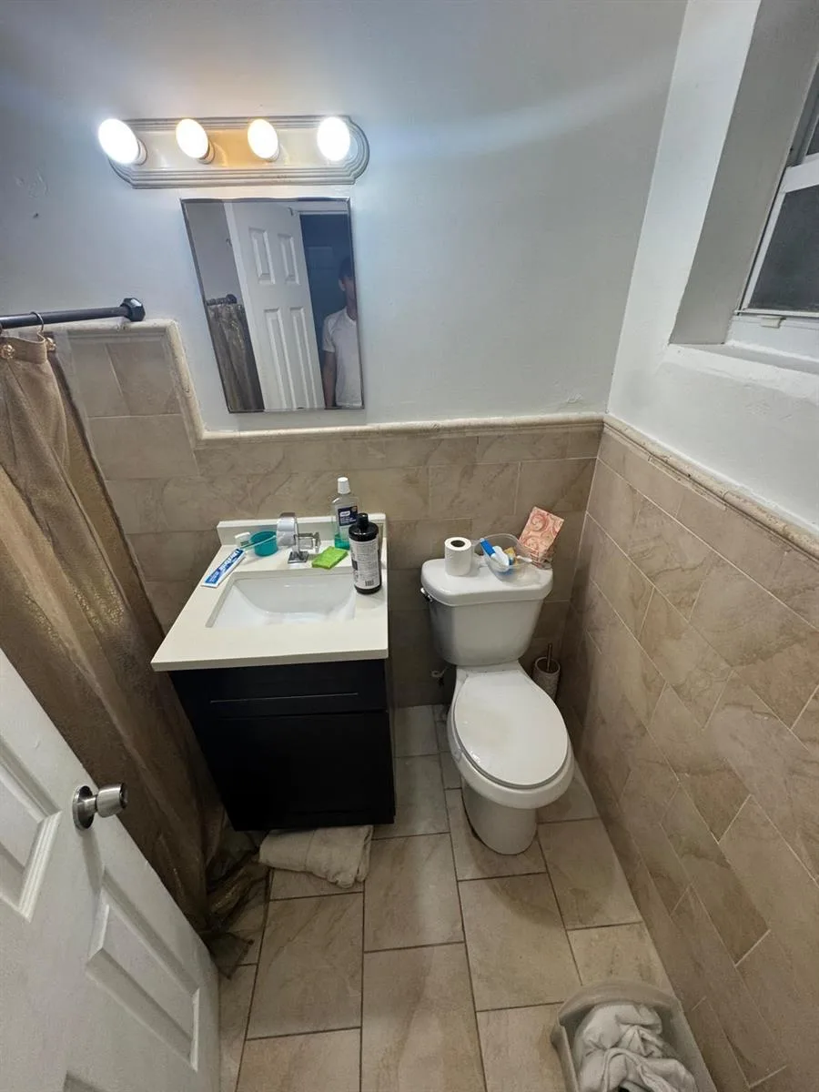 1042 Foster Road, Hallandale Beach, FL 33009 photo 8