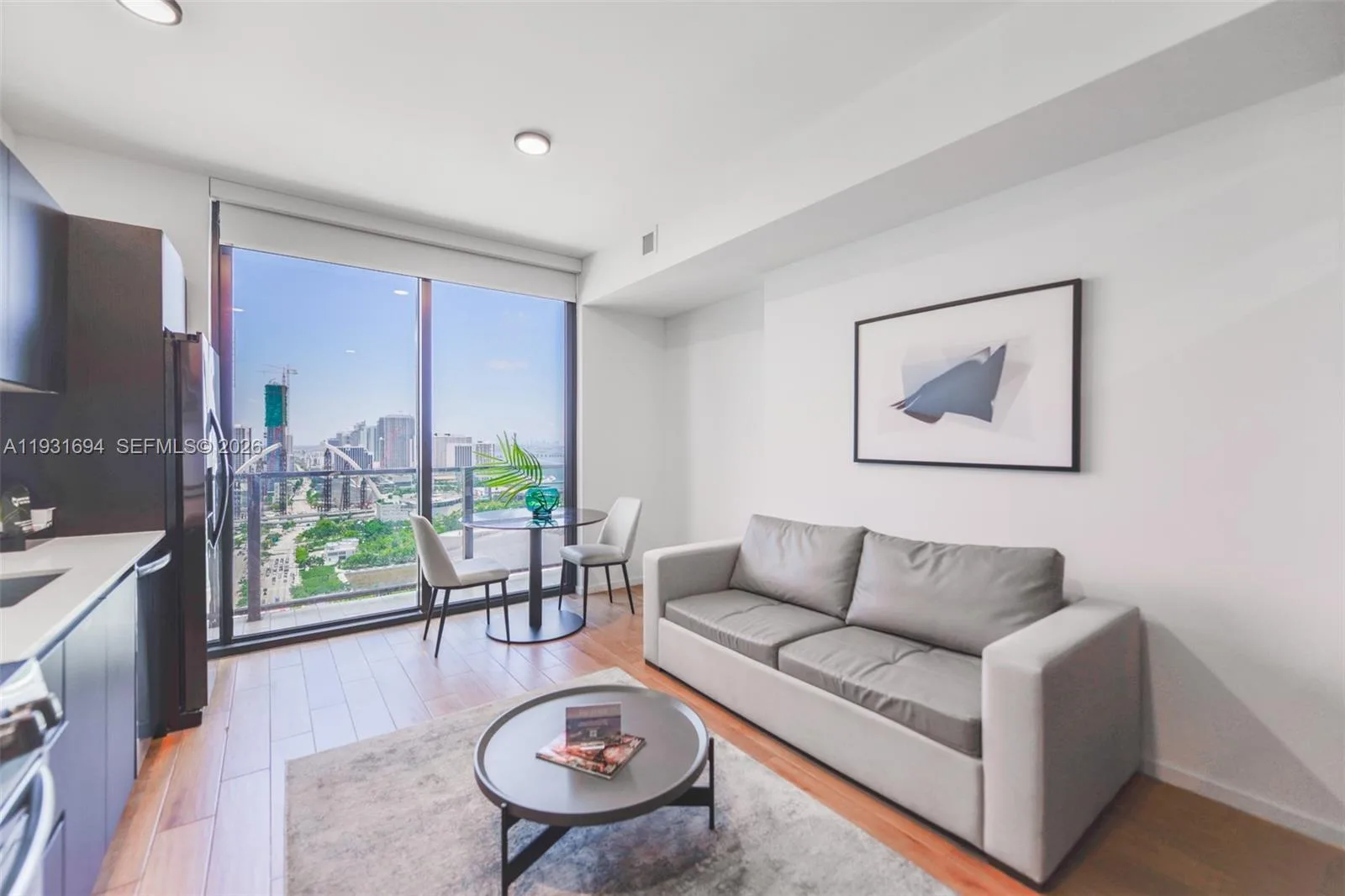 398 NE 5th St # 2407, Miami, FL 33132 photo 3