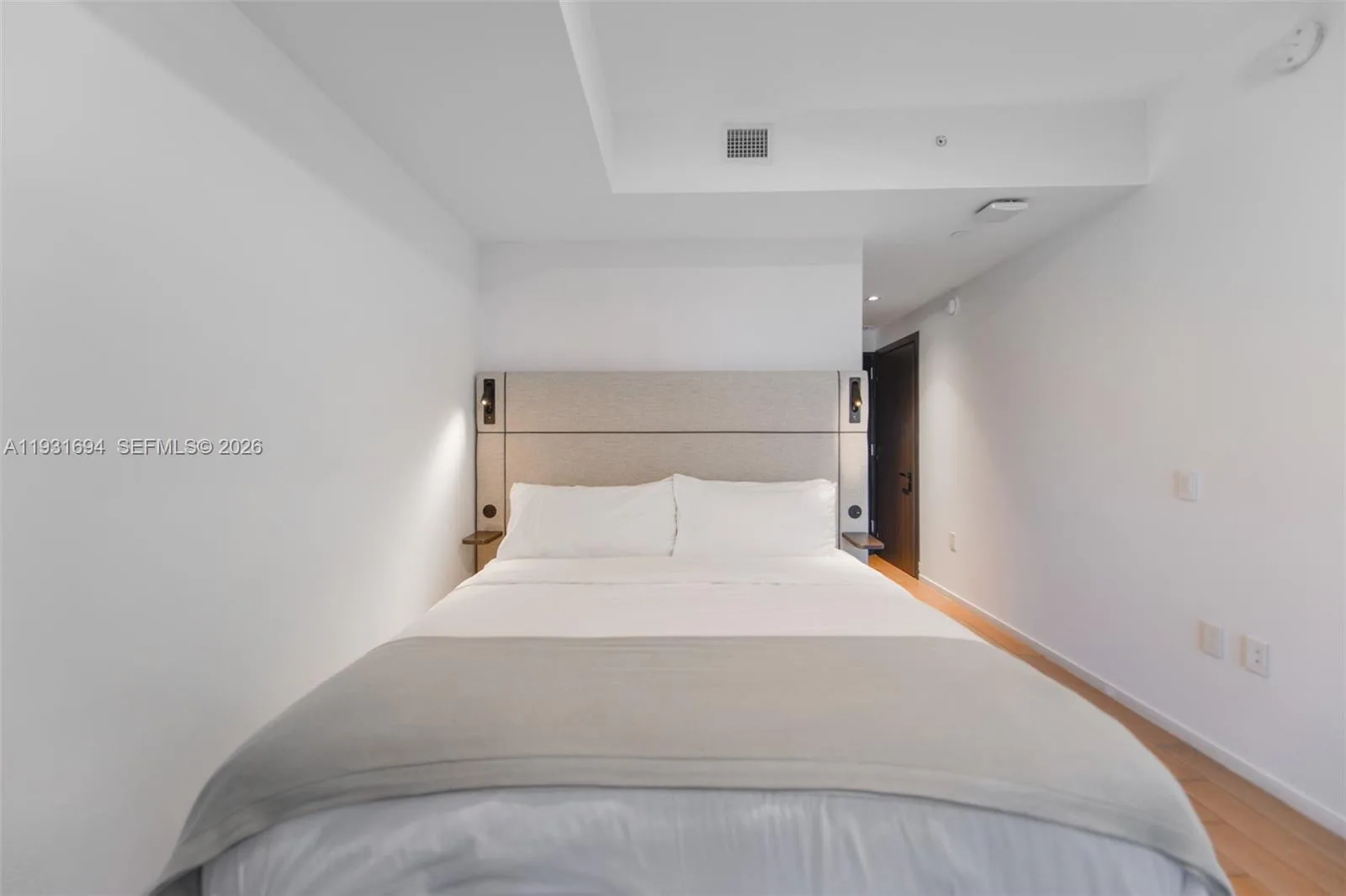 398 NE 5th St # 2407, Miami, FL 33132 photo 9