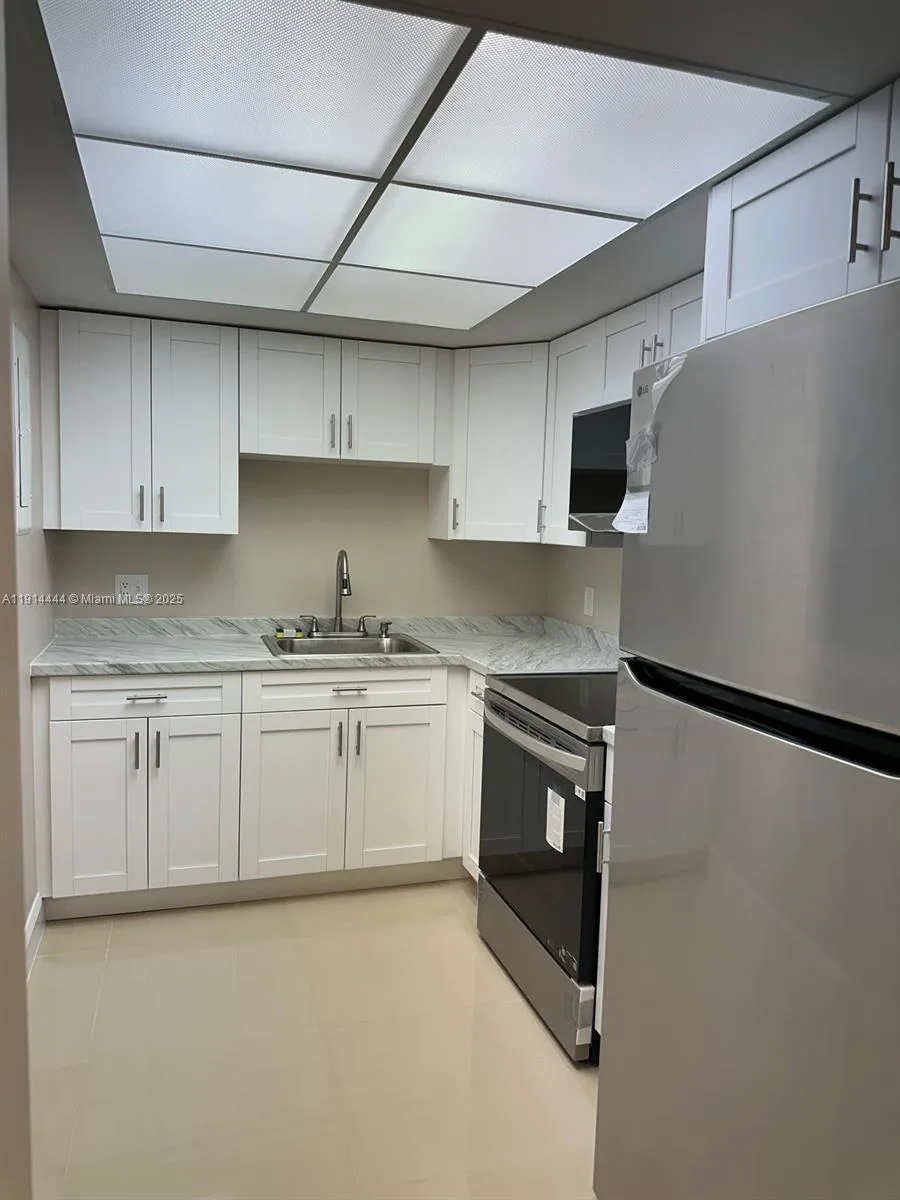 5530 NW 44th St # 308C, Lauderhill, FL 33319