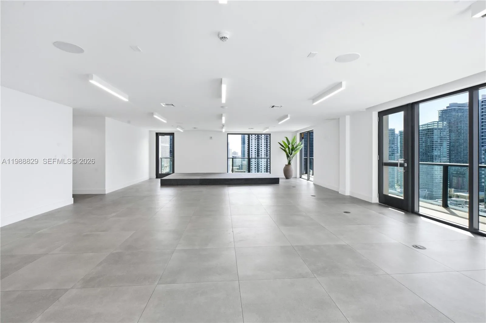 239 SW 9th St # 2401, Miami, FL 33130