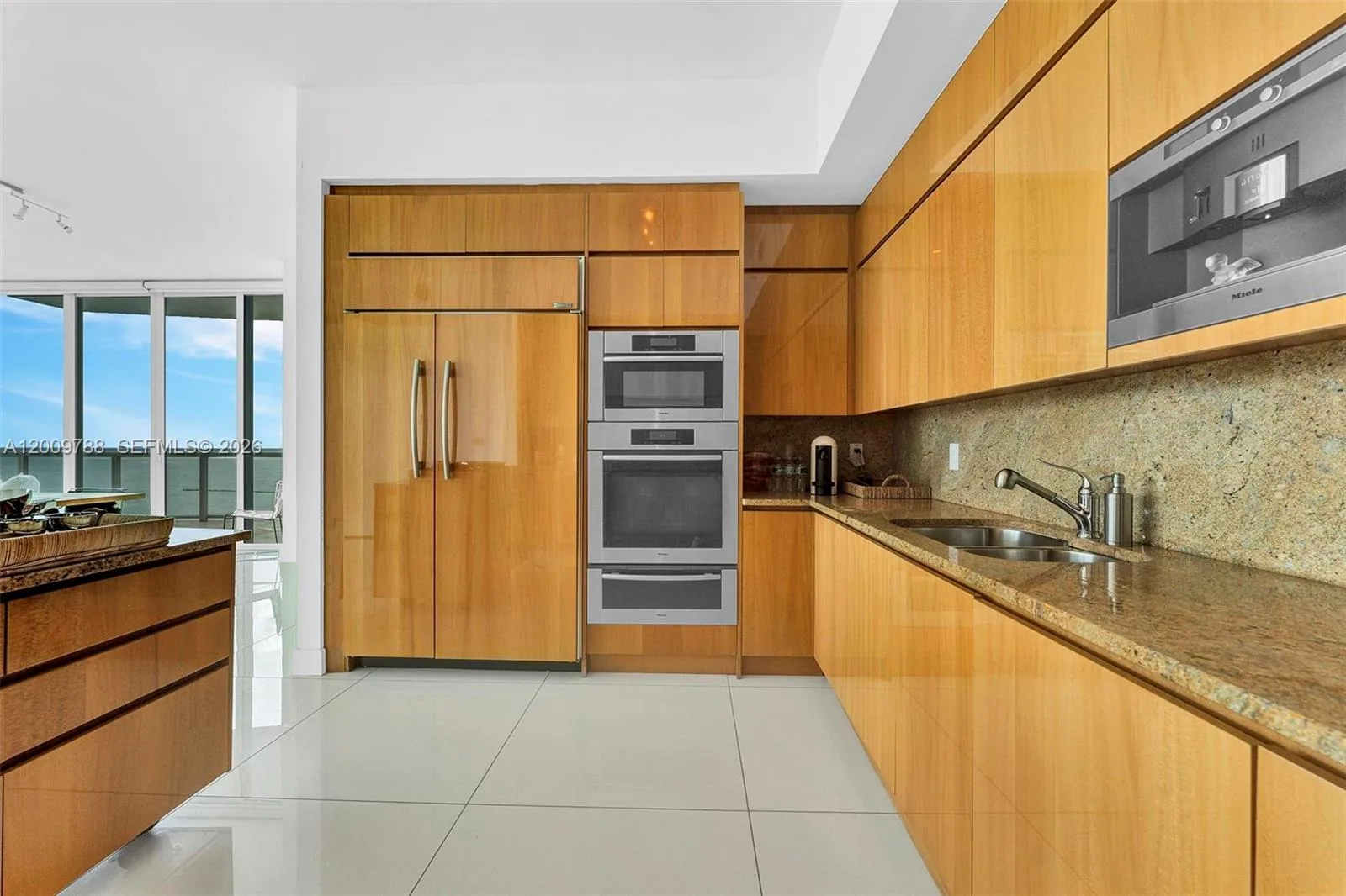 50 S Pointe Dr # 2102, Miami Beach, FL 33139 photo 13