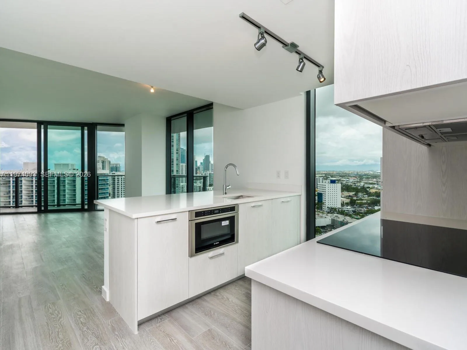 501 NE 31st St # 2108, Miami, FL 33137 photo 4