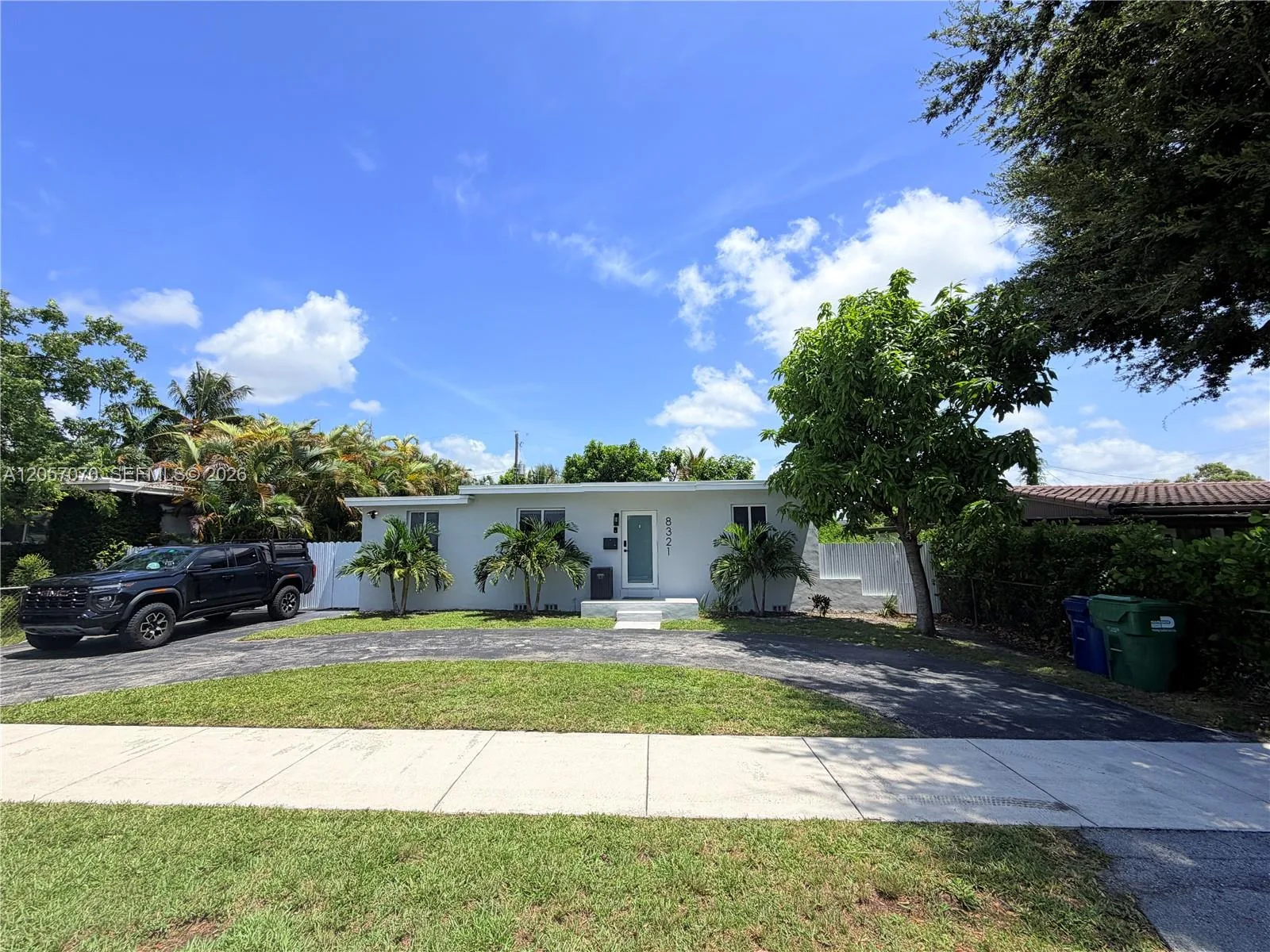 8321 SW 46th St, Miami, FL 33155