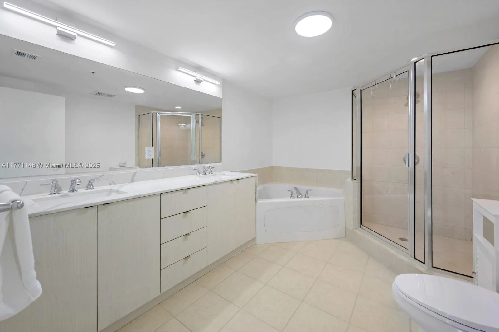 16699 Collins Ave # 3306, Sunny Isles Beach, FL 33160 photo 13