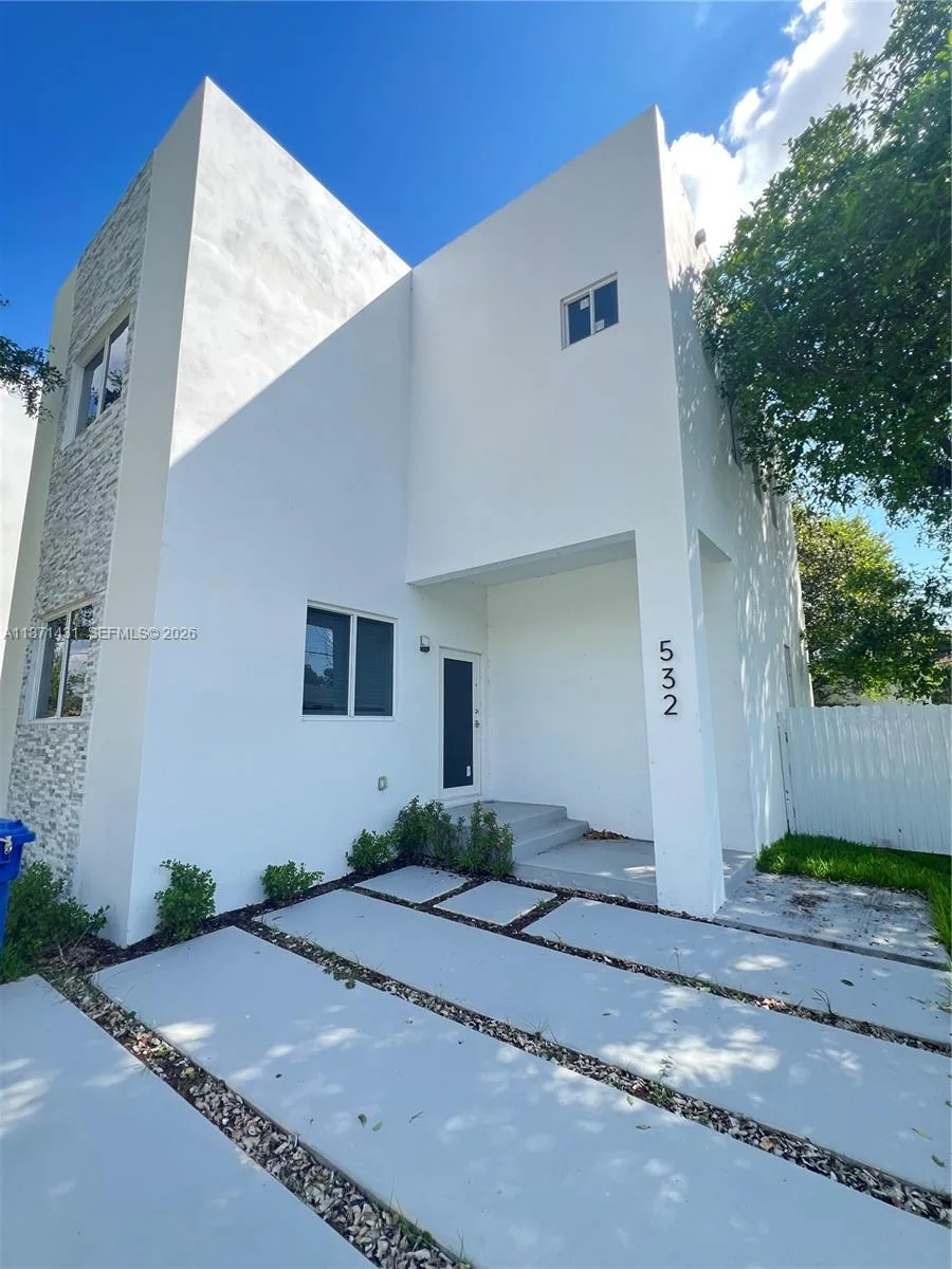 532 NW 17th Ave # 0, Fort Lauderdale, FL 33311 photo 2