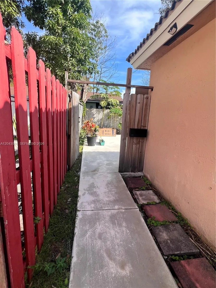 20613 SW 93rd Ave # 2, Cutler Bay, FL 33189 photo 3