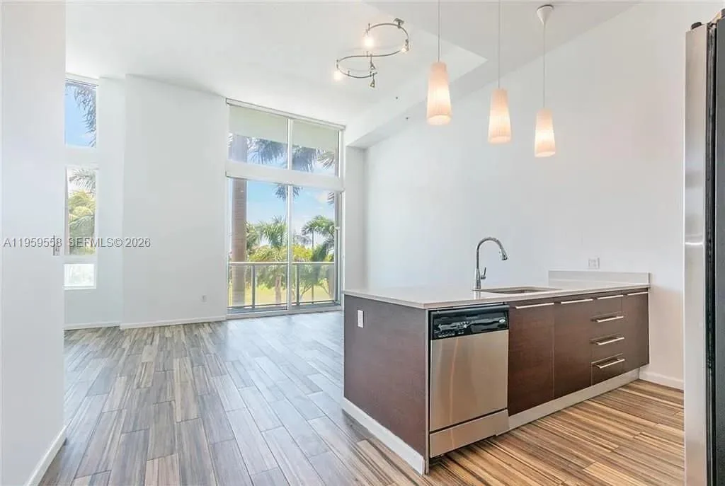 1900 N Bayshore Dr # 506, Miami, FL 33132 photo 2