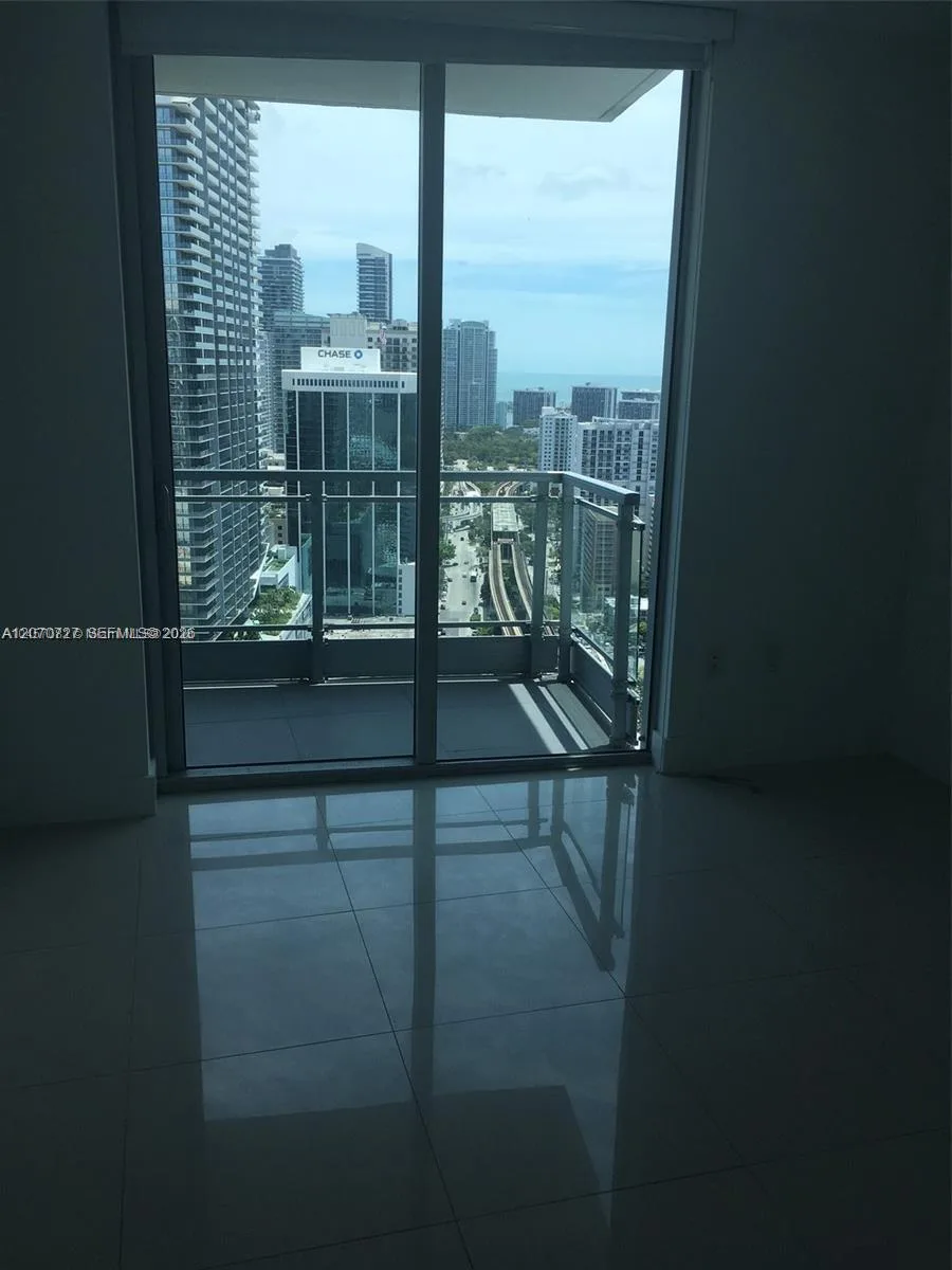 92 SW 3rd St # 3402, Miami, FL 33130 photo 11
