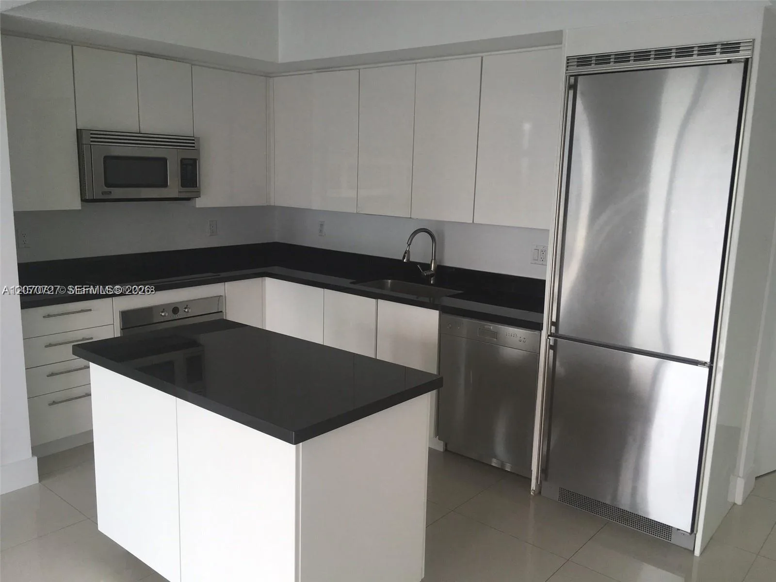 92 SW 3rd St # 3402, Miami, FL 33130 photo 8