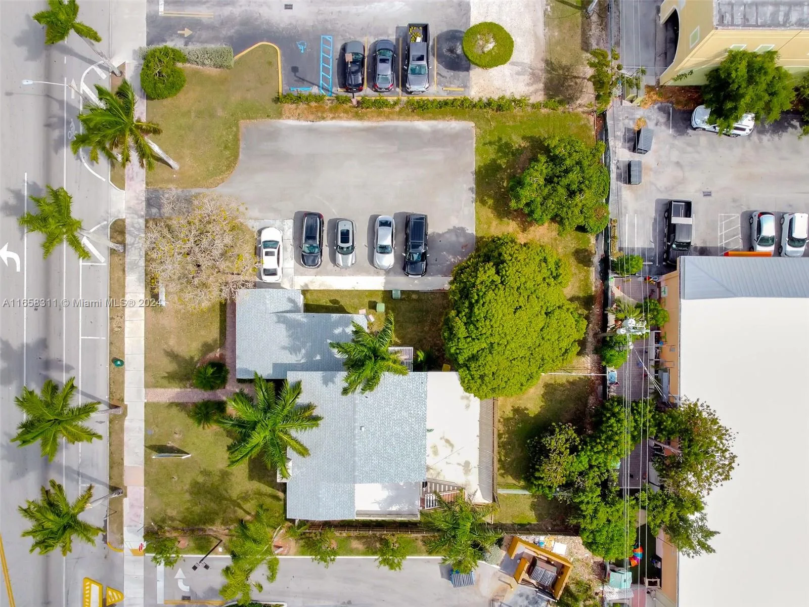633 N Krome Ave, Homestead, FL 33030 photo 9