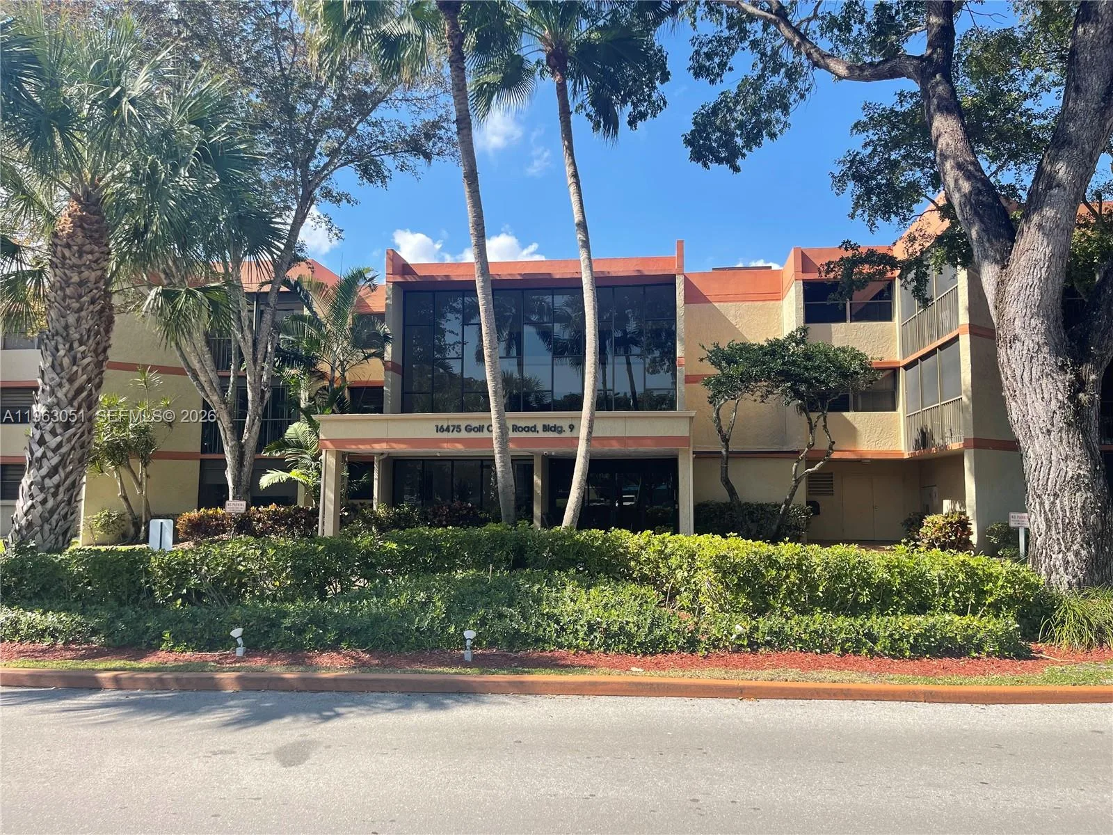 16475 Golf Club Rd # 309, Weston, FL 33326