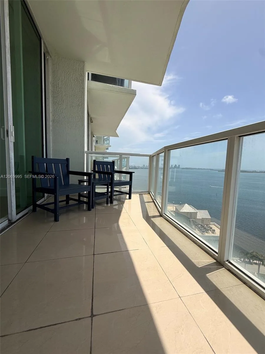 218 SE 14th St # TS107, Miami, FL 33131 photo 11