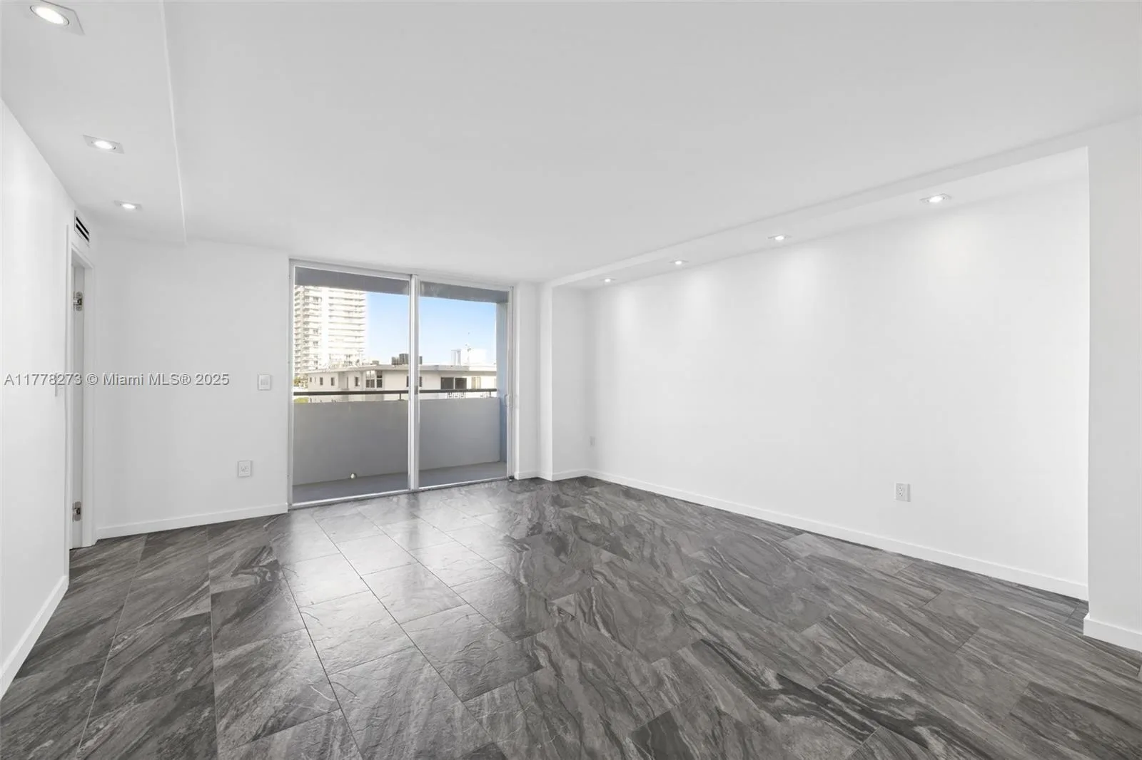 1658 Bay Rd # 504, Miami Beach, FL 33139 photo 4