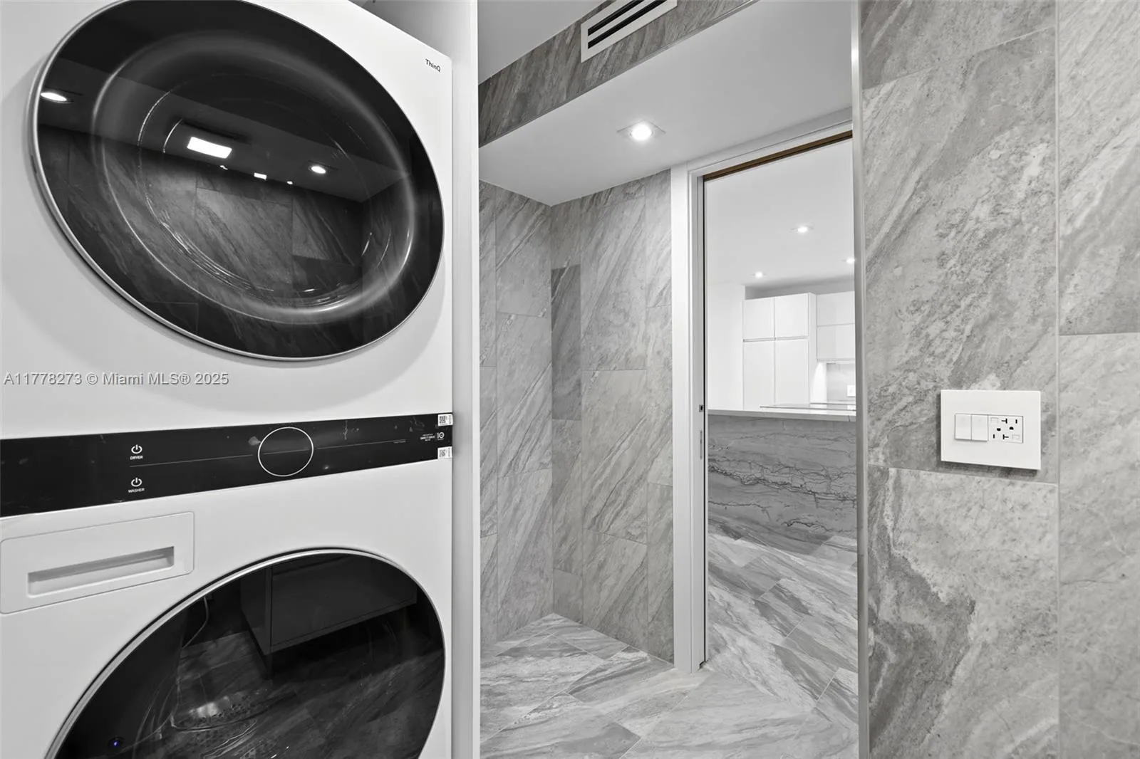 1658 Bay Rd # 504, Miami Beach, FL 33139 photo 7