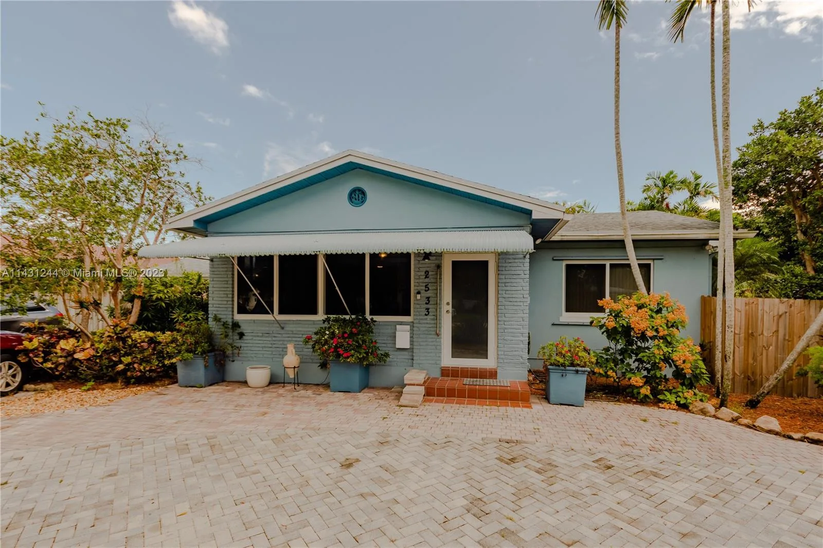 2533 Fillmore St, Hollywood, FL 33020 photo 3