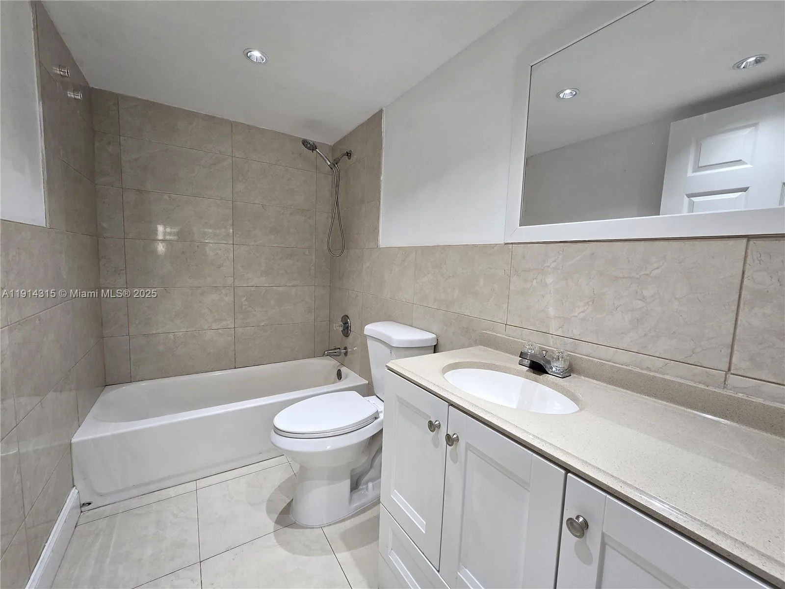 6940 Miami Gardens Dr # 1-319, Hialeah, FL 33015 photo 12