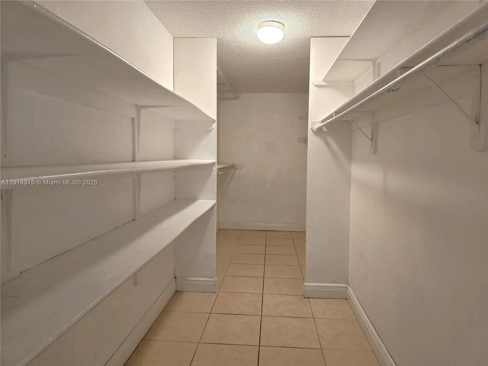 6940 Miami Gardens Dr # 1-319, Hialeah, FL 33015 photo 13
