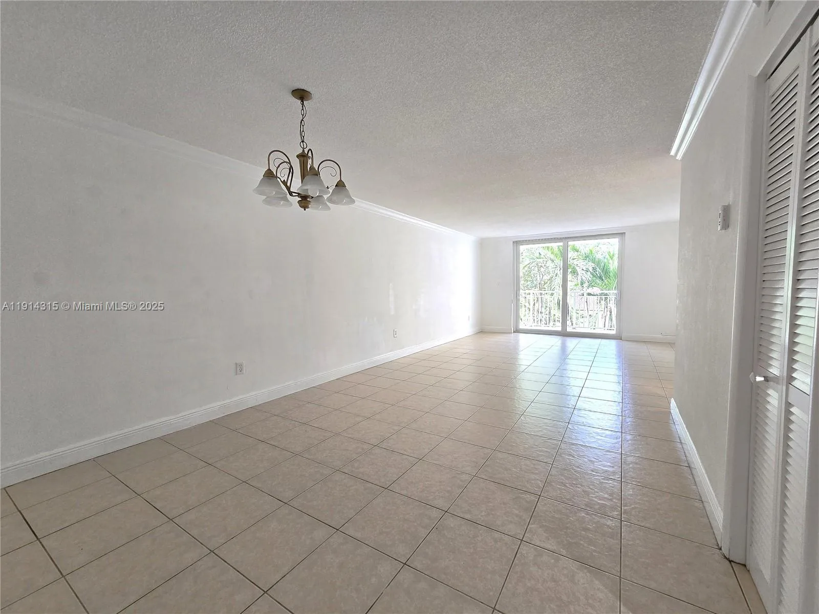 6940 Miami Gardens Dr # 1-319, Hialeah, FL 33015 photo 6