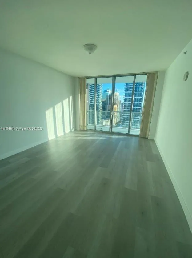 79 SW 12th St # 3105-S, Miami, FL 33130 photo 2