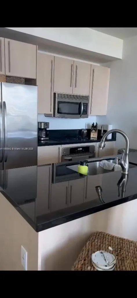 79 SW 12th St # 3105-S, Miami, FL 33130 photo 4
