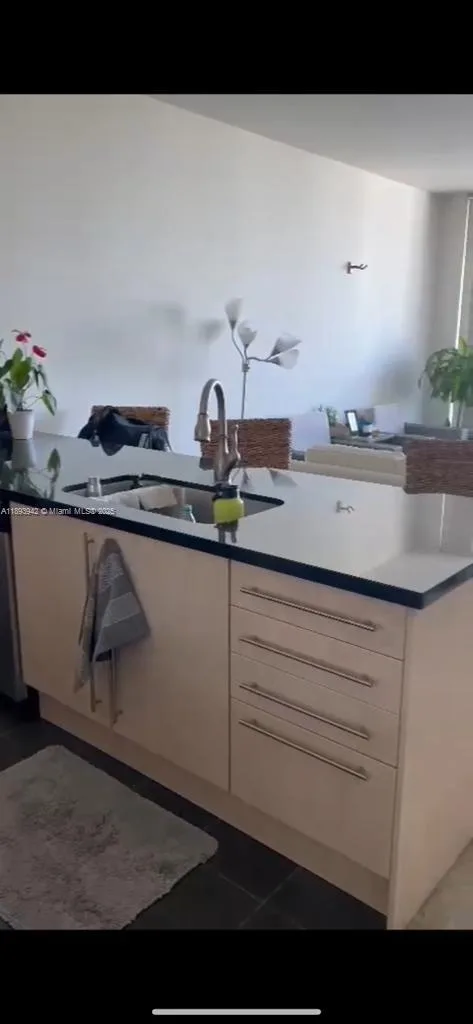 79 SW 12th St # 3105-S, Miami, FL 33130 photo 5