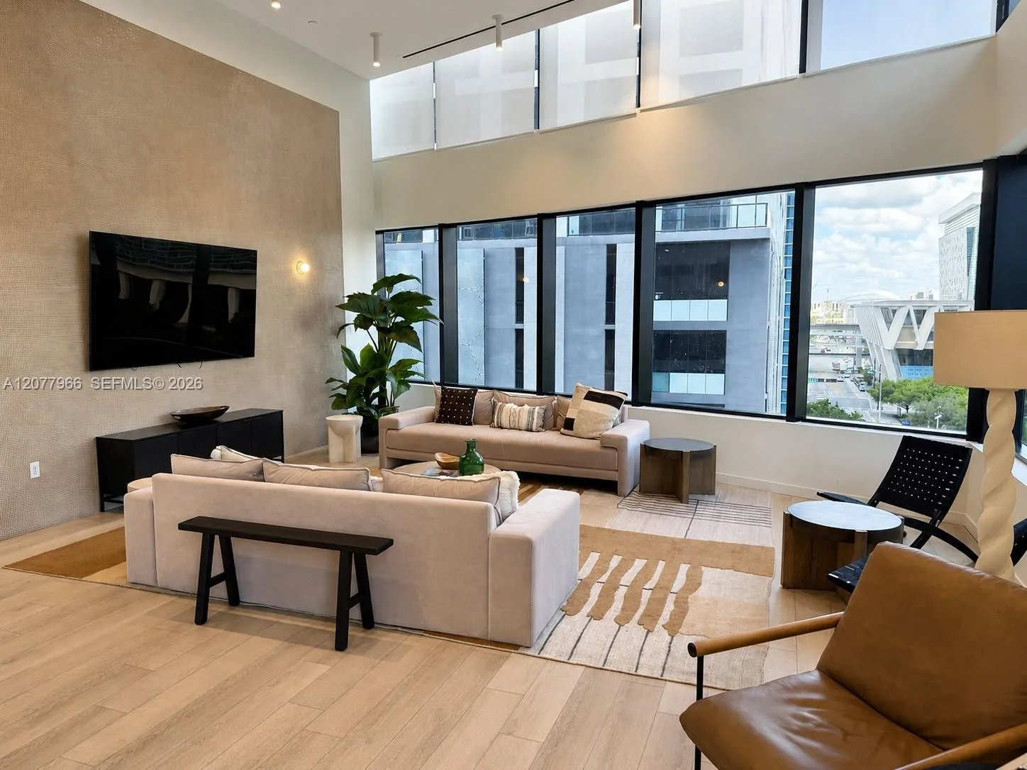 225 N Miami Ave # 2810, Miami, FL 33128